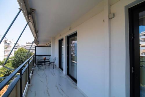 Modern 2-Bedrooms in Glyfada