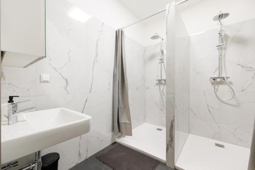 Hostel Belvedere - Central & Renovated