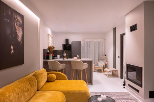 Light & Kozy Apartment - Central Patra Luxury Stay
