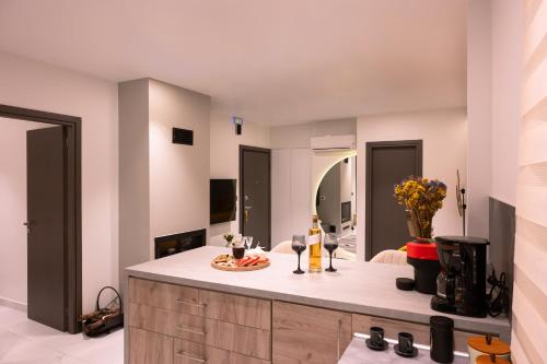 Light & Kozy Apartment - Central Patra Luxury Stay