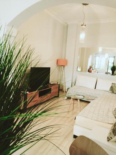 Marousi Residence with Garden