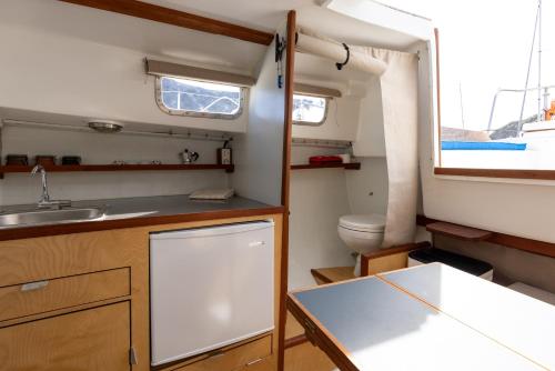 Vannituba majutusasutuses Taurus II - a floating experience