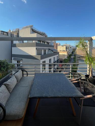 Modern Loft 50m from Metro