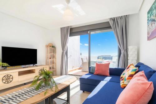 Sunset Sunshine Pool and Golf - Happy Rentals