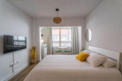 Modern Studio 1 min Walk to Playa Los Locos