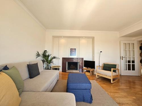 Estrela South-Facing Views AC & Parking