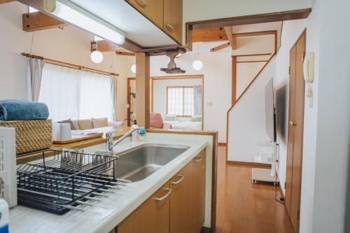天然温泉の貸し洋館 Bright House 最大6名 城ヶ崎海岸駅徒歩圏 伊豆高原 大室山