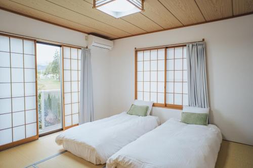 天然温泉の貸し洋館 Bright House 最大6名 城ヶ崎海岸駅徒歩圏 伊豆高原 大室山