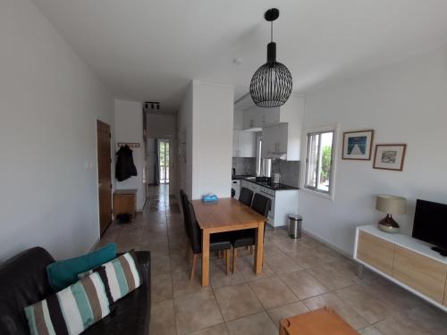 Cosy Sunny One Bedroom Apartment