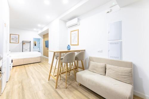 Beautiful loft next to the Turia River gardens