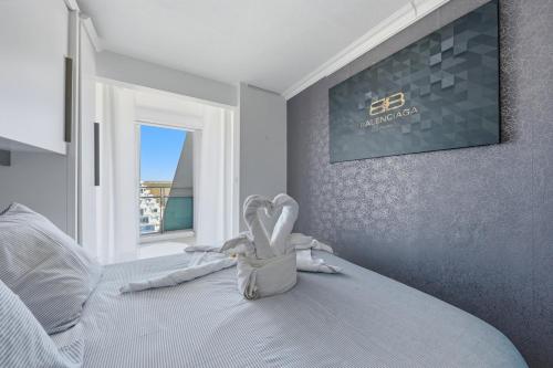 Panoramic Sea View Top-Floor Waterfront Apartment