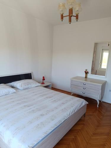 Apartmani Sandra 1