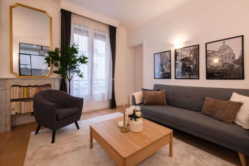 Luxury Renovated 1BR Neuilly Porte Maillot