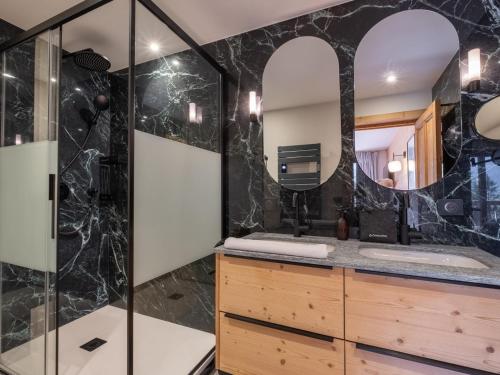 Appartement lumineux au calme, départ skis aux pieds