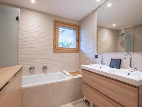 Appartement lumineux au calme, départ skis aux pieds