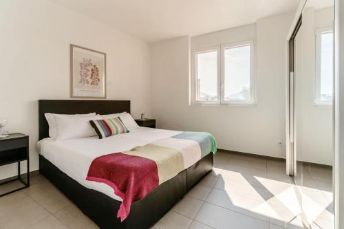 Mola Apartments Lugano by Quokka 360 - Terrace and Parking