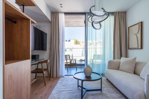 Central Limassol Studio w Balcony Near Beach