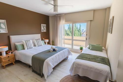 Villa 11 by Lirios Village Marbella - Fantastic Location, Private Pool, Ping Pong table & more