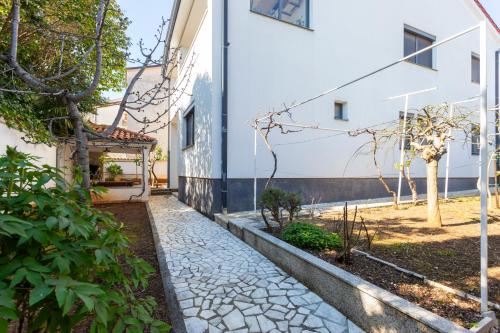 Apartman TIN