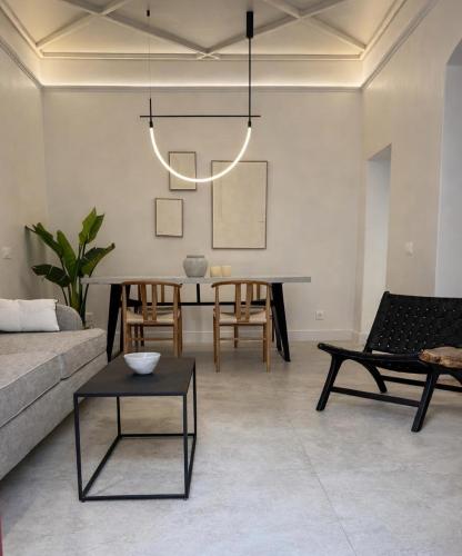 Thomais - Refined Living in the Heart of Mykonos