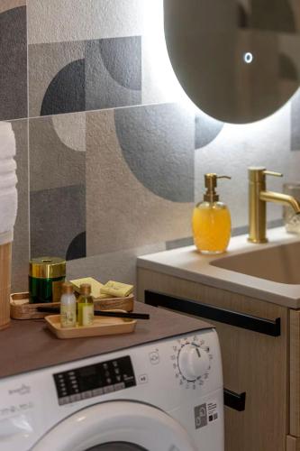 Studio Apt Four M