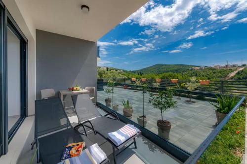 Studio Apt Four M