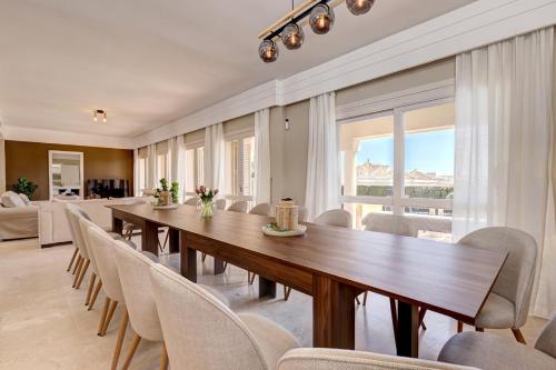 Villa 11 by Lirios Village Marbella - Fantastic Location, Private Pool, Ping Pong table & more