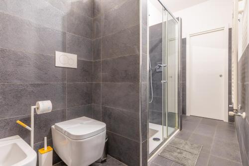 Elegant and spacious 2bdr, 5 min Central Station
