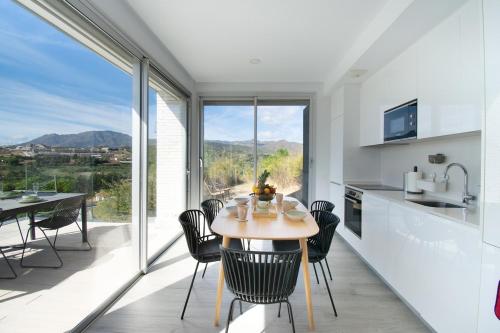 2BR Duplex Penthouse with spectacular views!