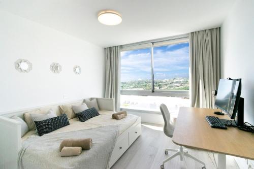 2BR Duplex Penthouse with spectacular views!