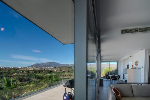 2BR Duplex Penthouse with spectacular views!