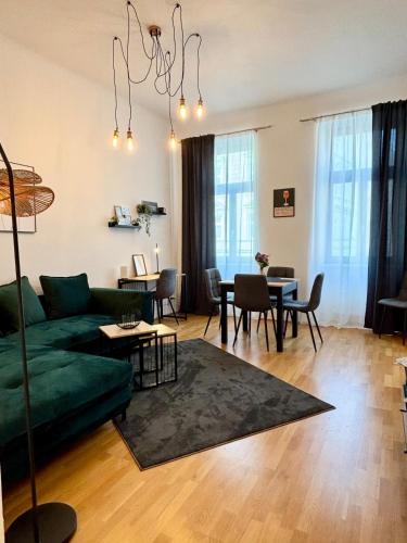 2BR Stylish Modern City Apartment - 15 minutes to Viennas city center