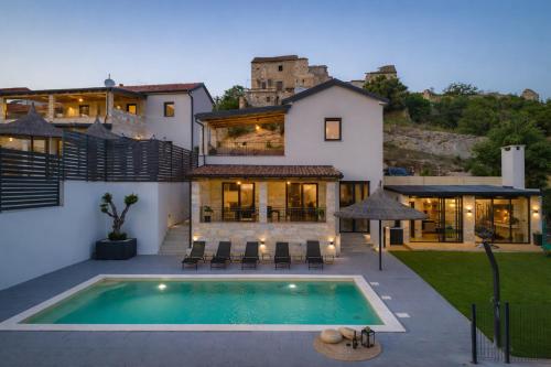 New Villa - Luxury Vacation