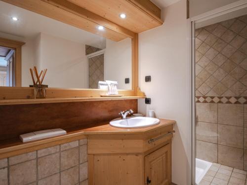Grand appartement 6 pièces pour 10 pers. proche pistes, animaux OK, parking, WiFi