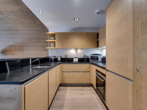 Bel appartement 4 pièces avec terrasse et parking, à 350m du centre de Val d'Isère