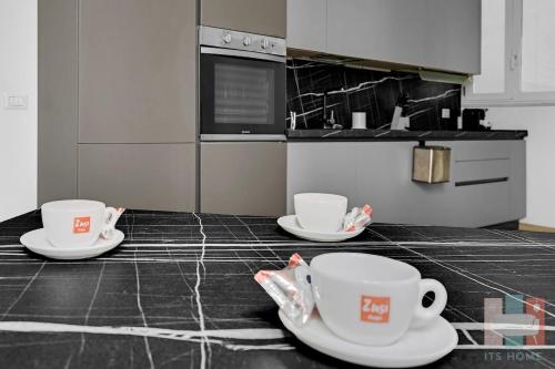 BER14 Elegant, Bright Apartment in Central Milan