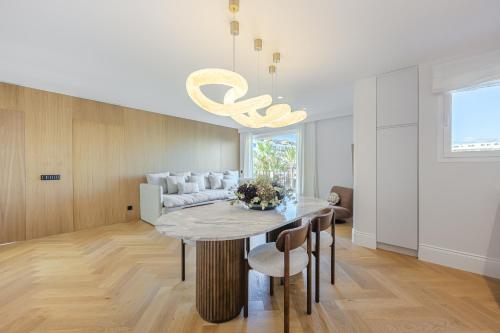 Luminoso apartamento en pleno Puerto Banús