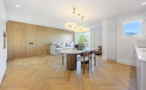 Luminoso apartamento en pleno Puerto Banús