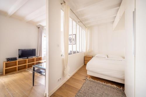 Bastille Loft