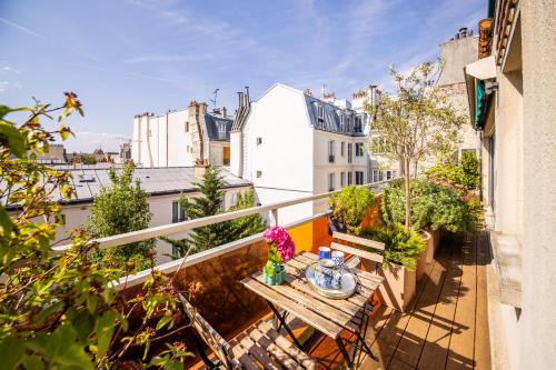 Montmartre Luminous