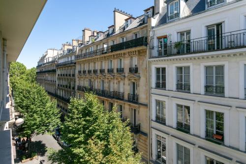 Marais République Family