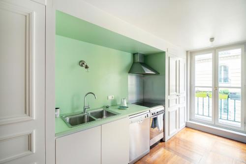 Montmartre Home