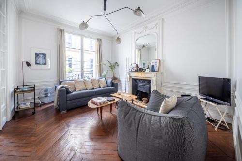 Republique Marais Fashion