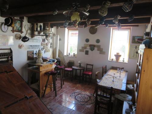 Restoran atau tempat lain untuk makan di Nicoláj Vendégház és Tanya