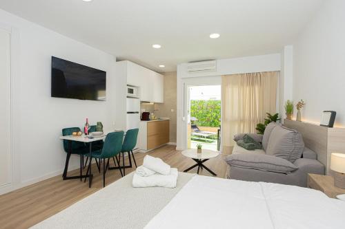 LXR Beachfront Bliss PYR