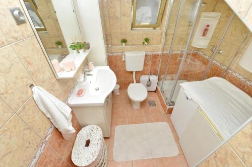 One Bedroom Apartment Sleeps 2 - Private Garden