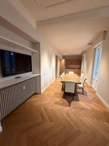 Gae Aulenti Exclusive Suite, 3 bedrooms, 3 bathrooms 130 sqm