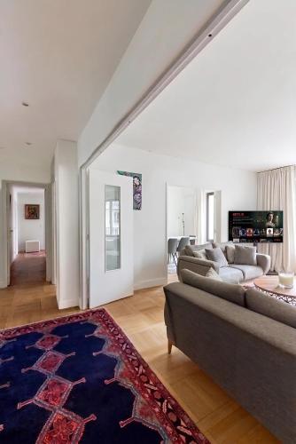 Spacious 3BR - Sleeps 10 - Trocadero