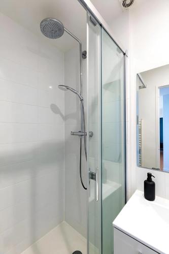 Spacious 3BR - Sleeps 10 - Trocadero
