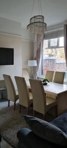 Tomelle Manchester photo 17